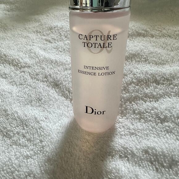Christian Dior Capture Totale Intensive Essence Lotion 1.7 oz 50 ml Skincare - Picture 3 of 9
